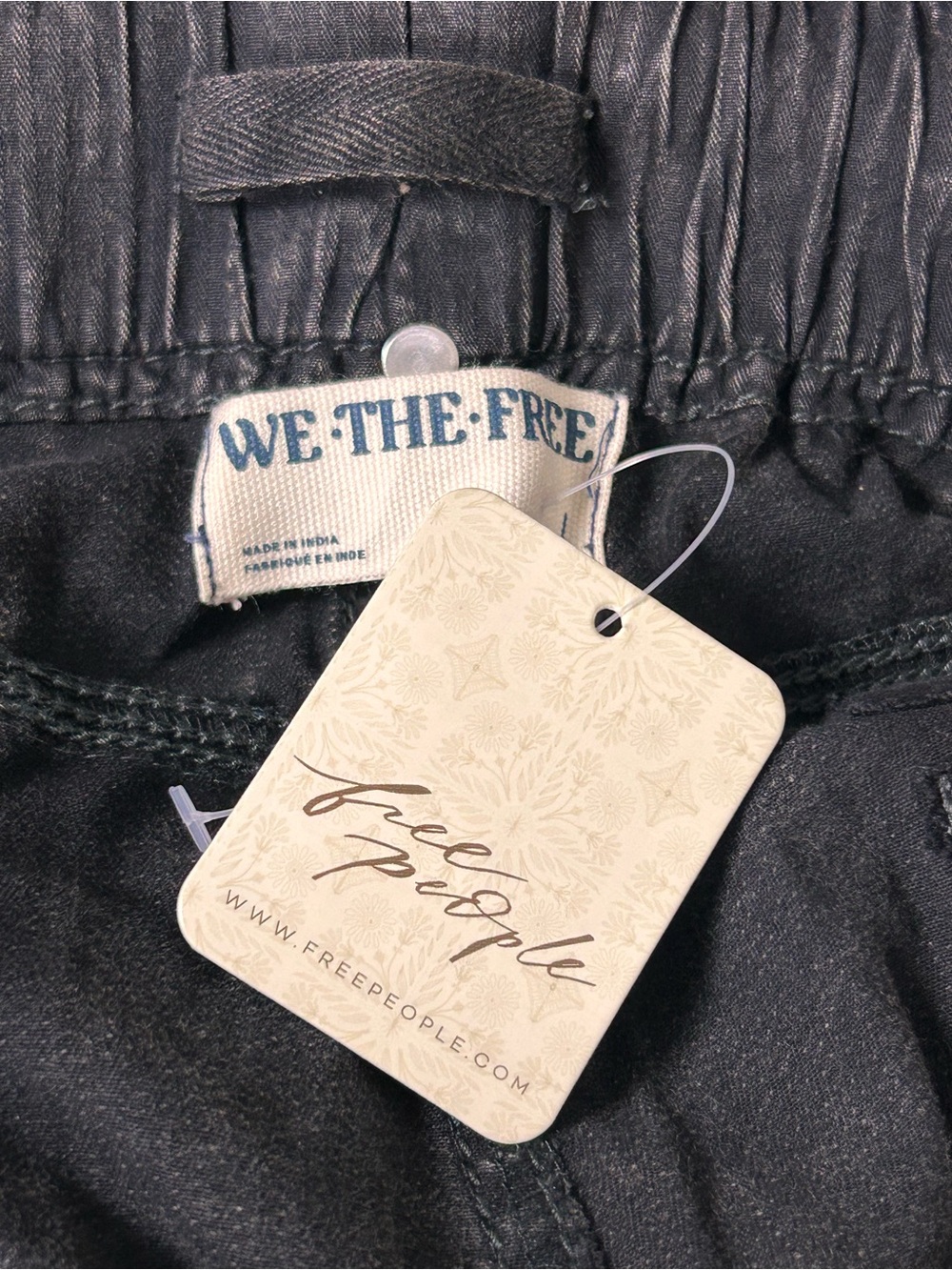 Free People We The Free Cargo Pants Black Utility can’t compete NWT Size L - Picture 10 of 12